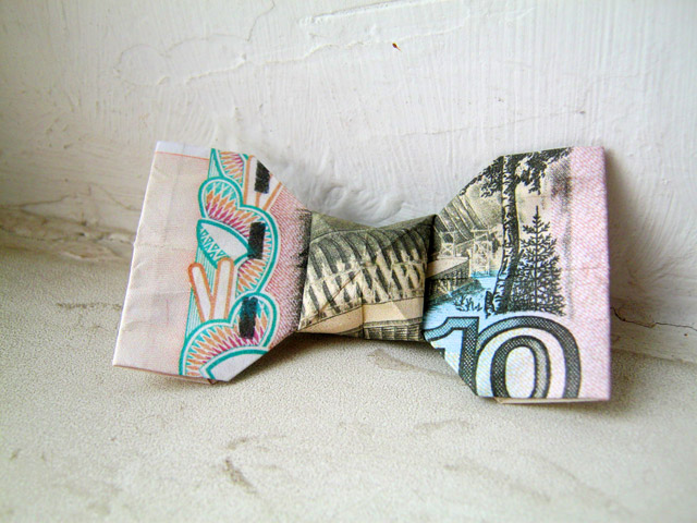 Оригами из денег галстук бабочка